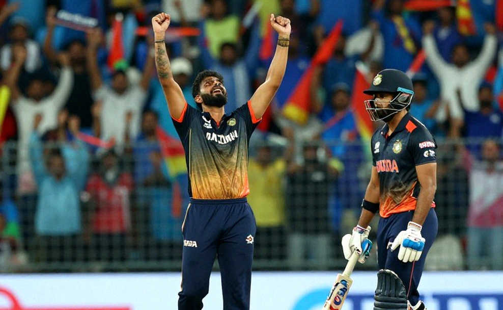 22 डेटा पॉइंट, एक भी क्रिकेटर नहीं: सोने की मार्केट रिपोर्ट क्रिकेट के बैच में कैसे पहुँची