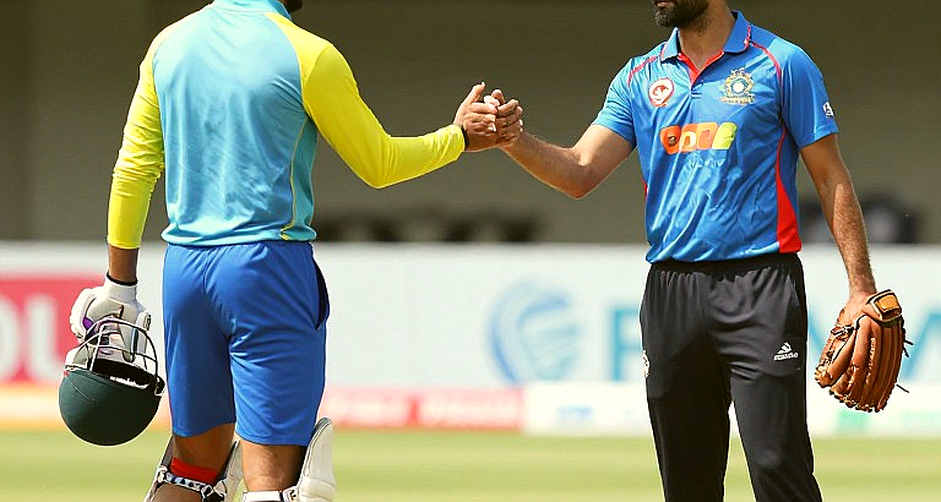 चौथे ओवर की वह सुबह: नॉर्टजे का ग्रोइन, बावुमा की स्वीकारोक्ति और निर्णायक टेस्ट का बदलता गणित चौथे ओवर की वह सुबह: नॉर्टजे का ग्रोइन, बावुमा की स्वीकारोक्ति और निर्णायक टेस्ट का बदलता गणित
